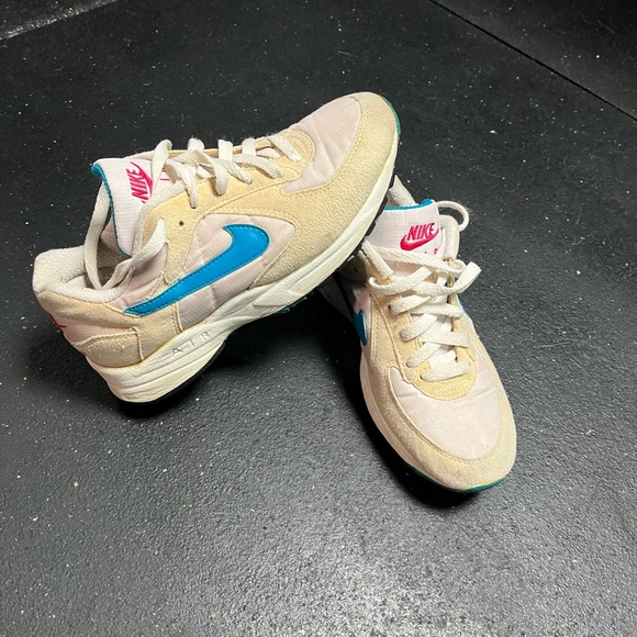 Nike Womens shoe - Picture 1 of 4